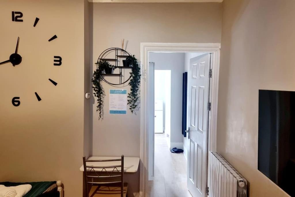 Stylish Apartment, Self Check-In, Ideal 4 Contractors, 25Mins To Gatwick Airport Thornton Heath Eksteriør bilde