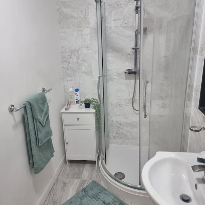 Stylish Apartment, Self Check-In, Ideal 4 Contractors, 25Mins To Gatwick Airport Thornton Heath Eksteriør bilde